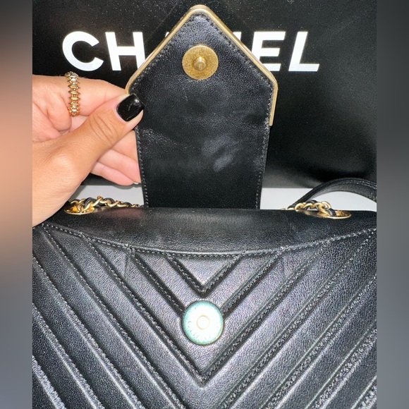 Chanel Collar and Tie Flap Bag Chevron Sheepskin Mini Gold Metal Black Handbag - Picture 8 of 16